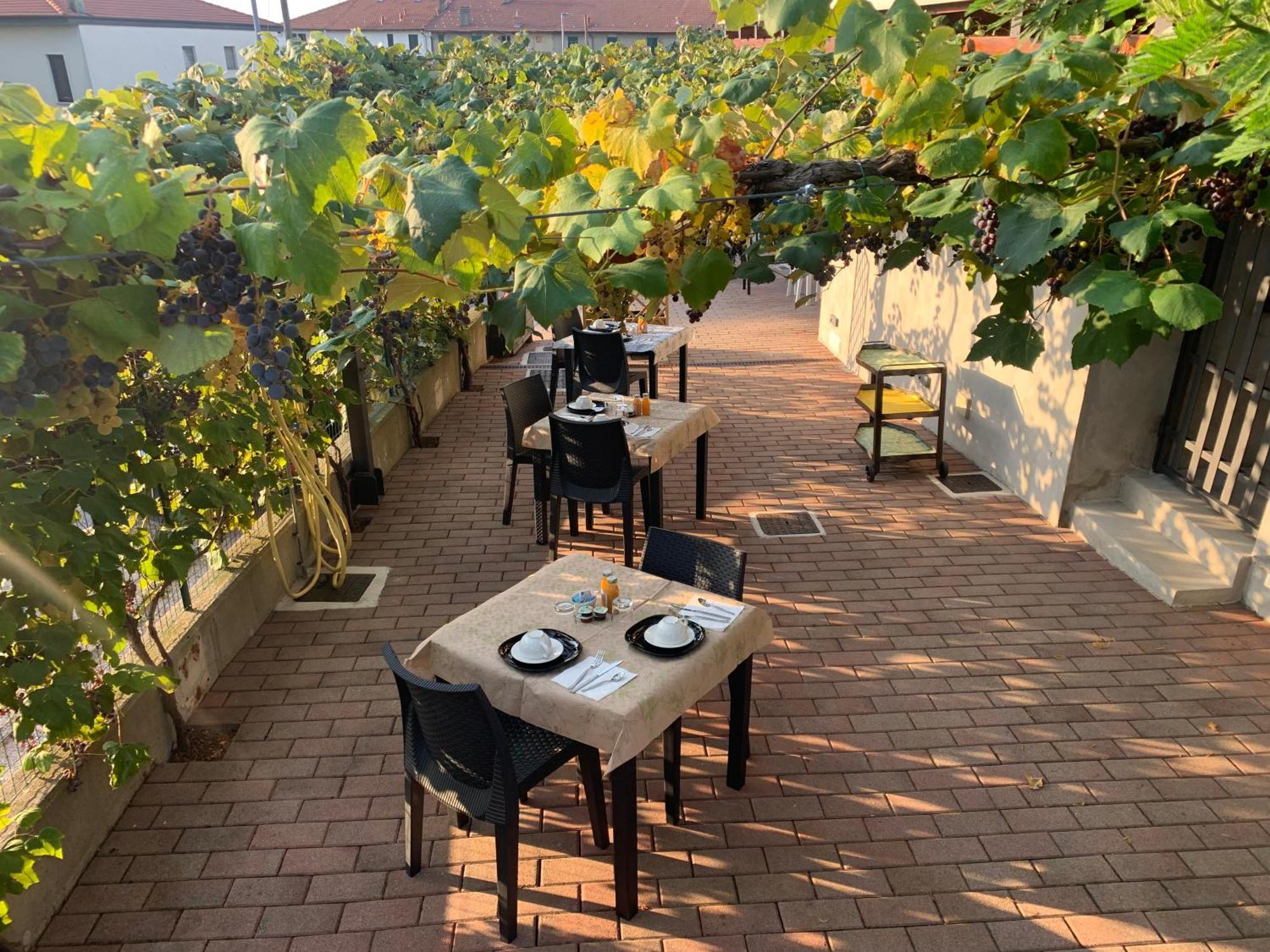 Bed & Breakfast Indi Thelar Villa Guardia Dış mekan fotoğraf